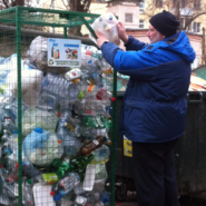 Что можно выбрасывать в сетчатый контейнер?